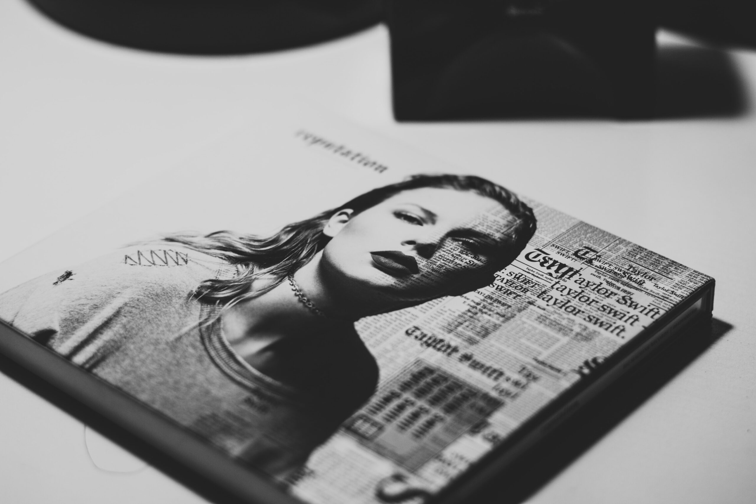 Taylor Switft Reputation album cover